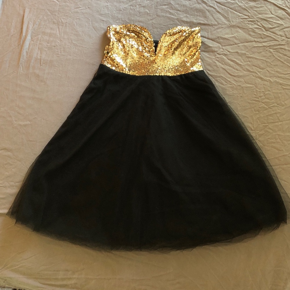 5 for $14 - Charlotte Russe Gold Sequin & Tulle